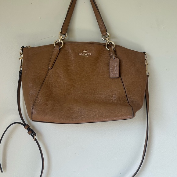 Coach Tan Leather Shoulder Bag - Picture 3 of 8